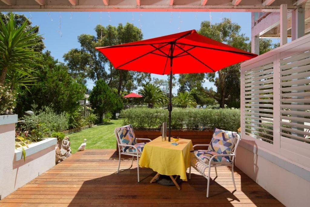 Silver Waters Bed & Breakfast Коув Экстерьер фото