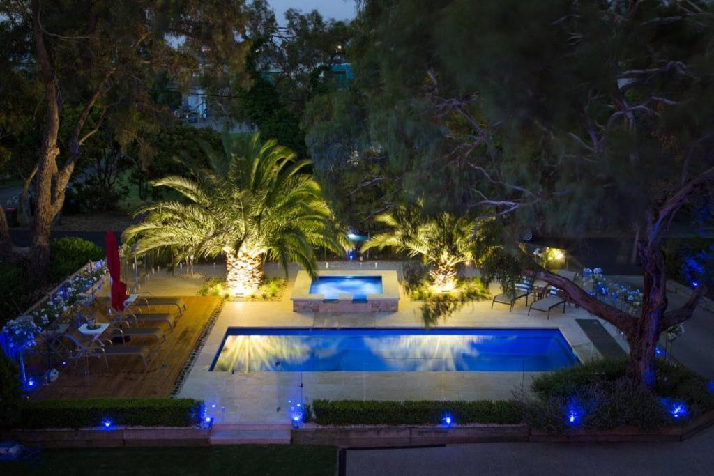 Silver Waters Bed & Breakfast Коув Экстерьер фото
