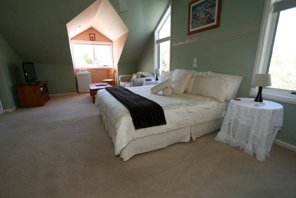 Silver Waters Bed & Breakfast Коув Экстерьер фото